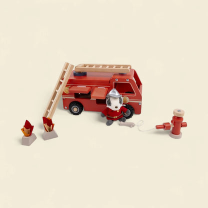 Le grand camion de pompiers et son ami miniature